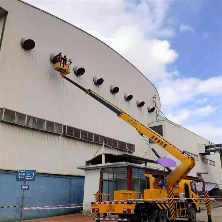 贵阳高空作业车出租服务：专业广告牌安装解决方案