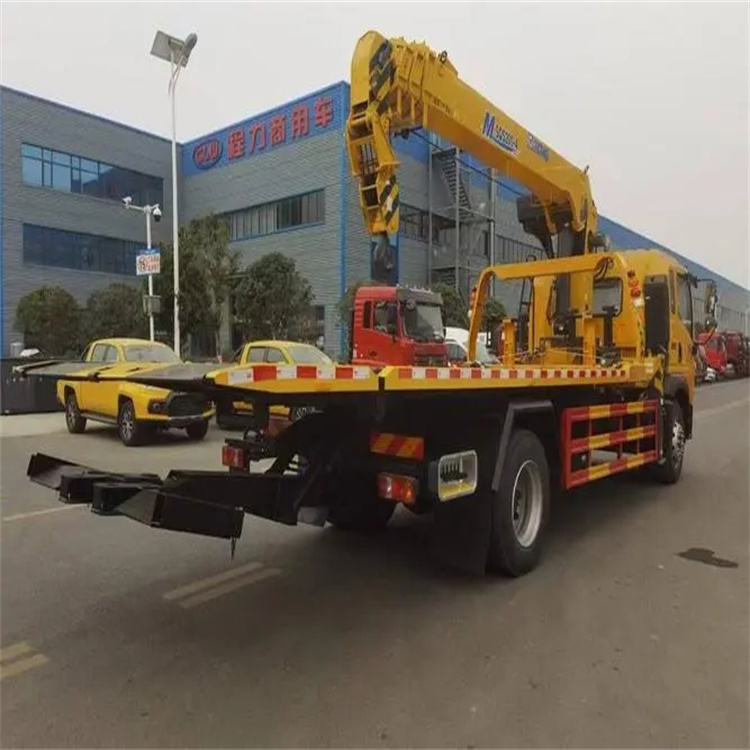 贵阳附近小随车吊出租电话，轻松解决搬运烦恼